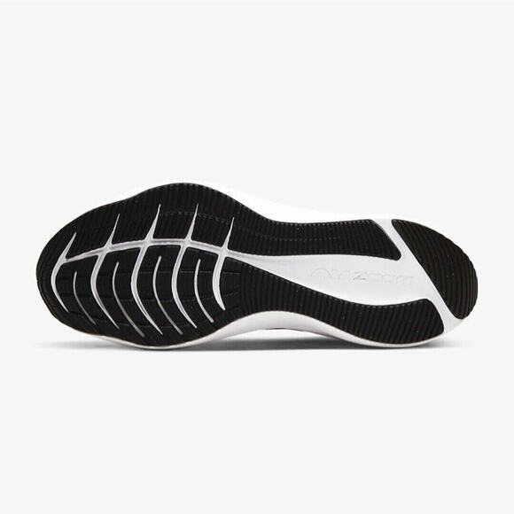 Nike Men\'s Air Zoom Winflo 7 Running Shoe, Particle Grey/Black-white, 9.5 US